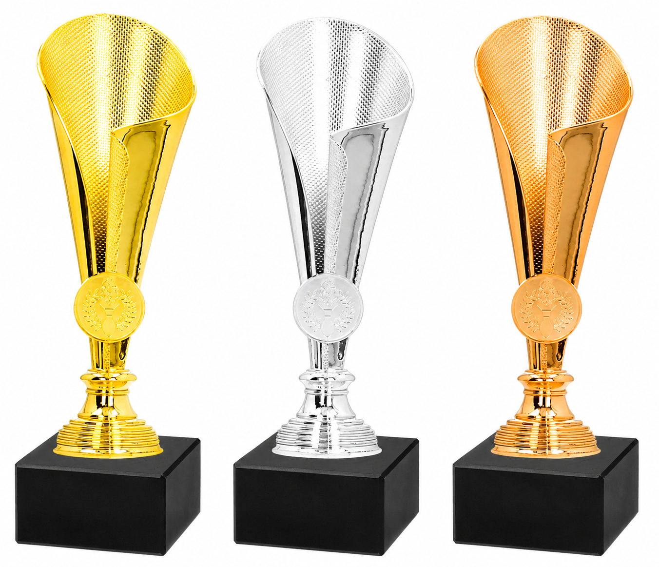 Disponible en 3 tailles :
CP13 Or – 22 cm
CP13 Argent – 21 cm
CP13 Bronze – 20 cm
Trophée PVC et marbre noir