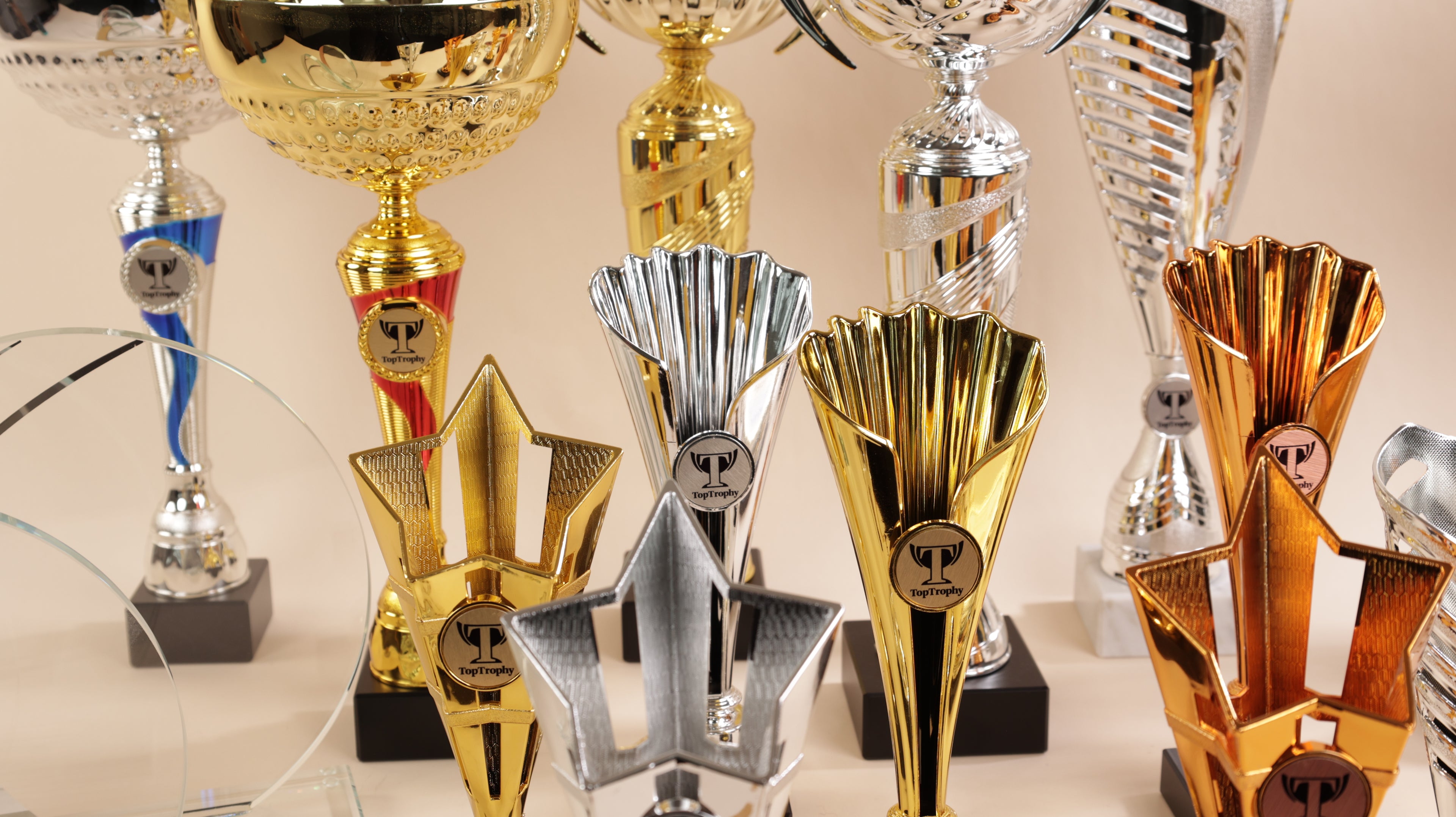 TopTrophy Boutique en ligne Suisse
Acheter coupe médailles et trophées
Meilleur rapport qualité prix
Coupe adulte
Coupe métal
Coupe premium
Coupe enfant
Trophée métal